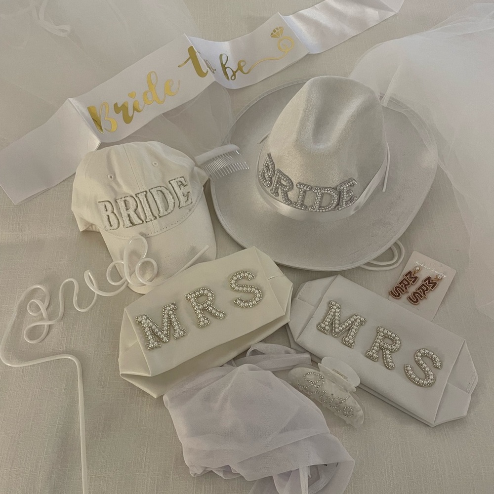 Miscellaneous bachelorette accessories
